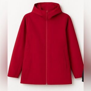 Uniqlo Windproof Water-Repellent
Hooded Jacket Red Hooded Jacket